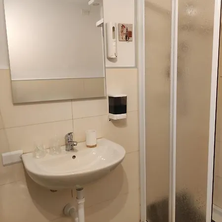 Residenza Lisy Konukevi 3*